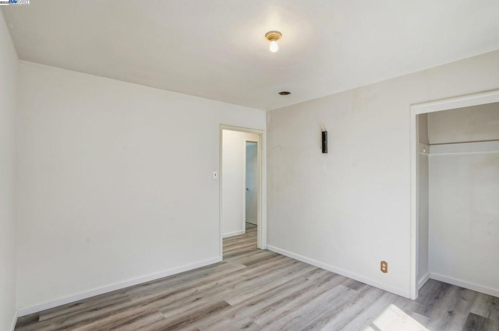 HAYWARD - Residential