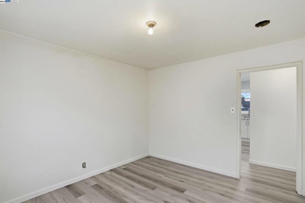 HAYWARD - Residential