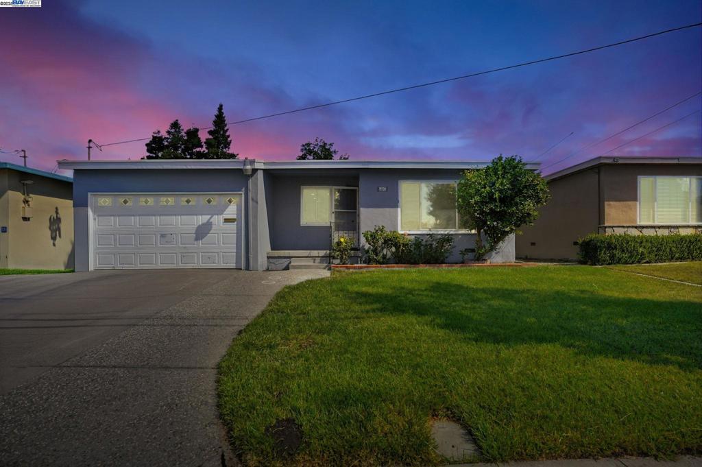 HAYWARD - Residential