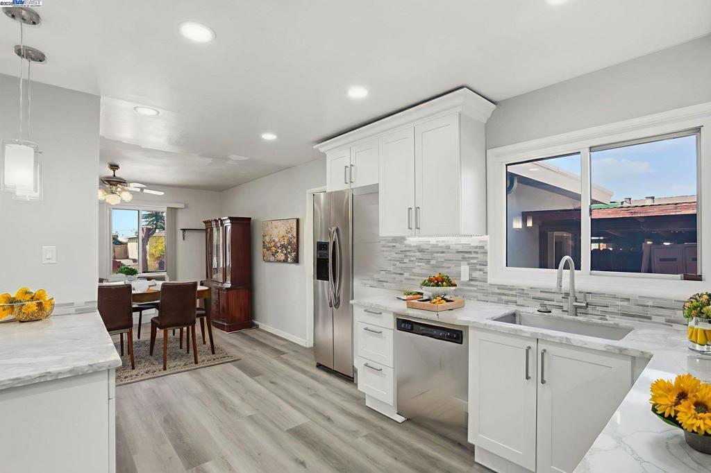HAYWARD - Residential