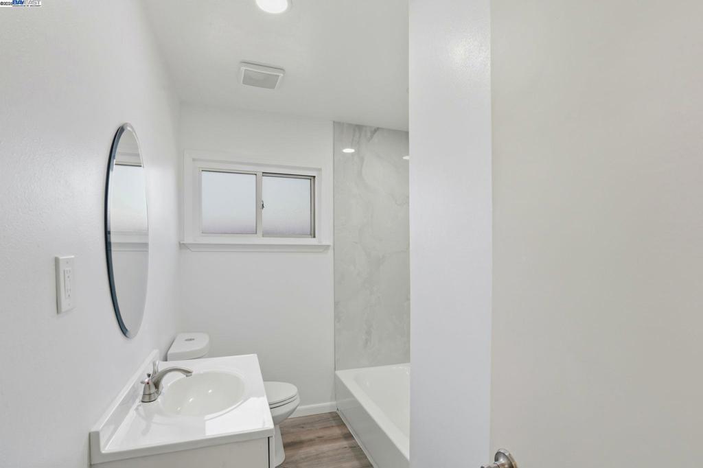 HAYWARD - Residential