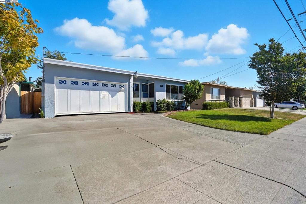 Photo of 19736 Times Ave Ave, Hayward, CA 94541 (MLS # 41114600)