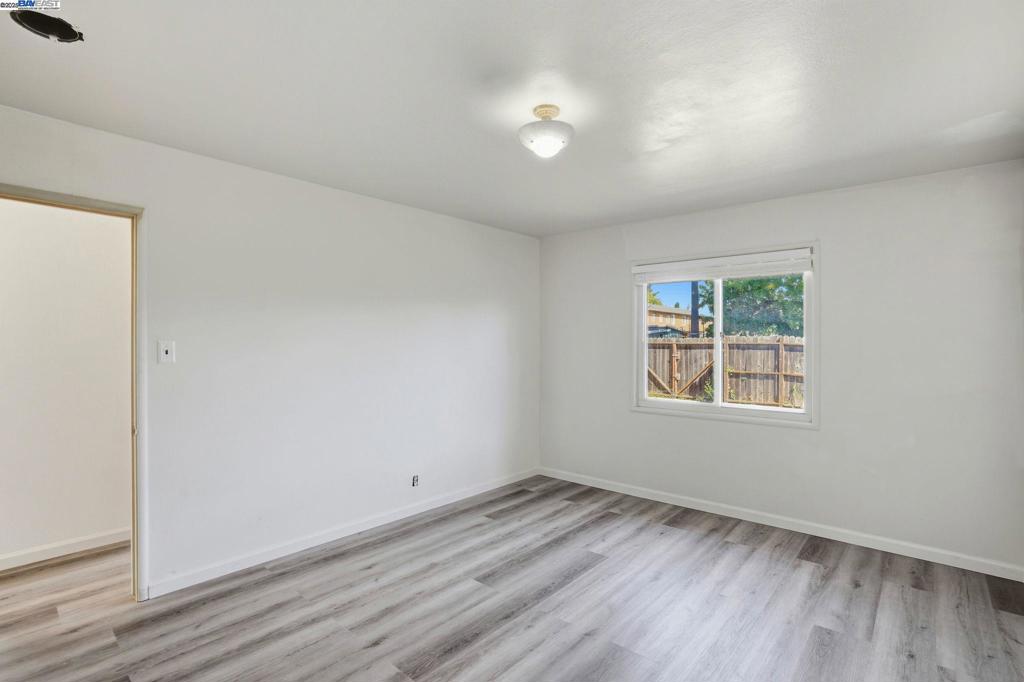 HAYWARD - Residential