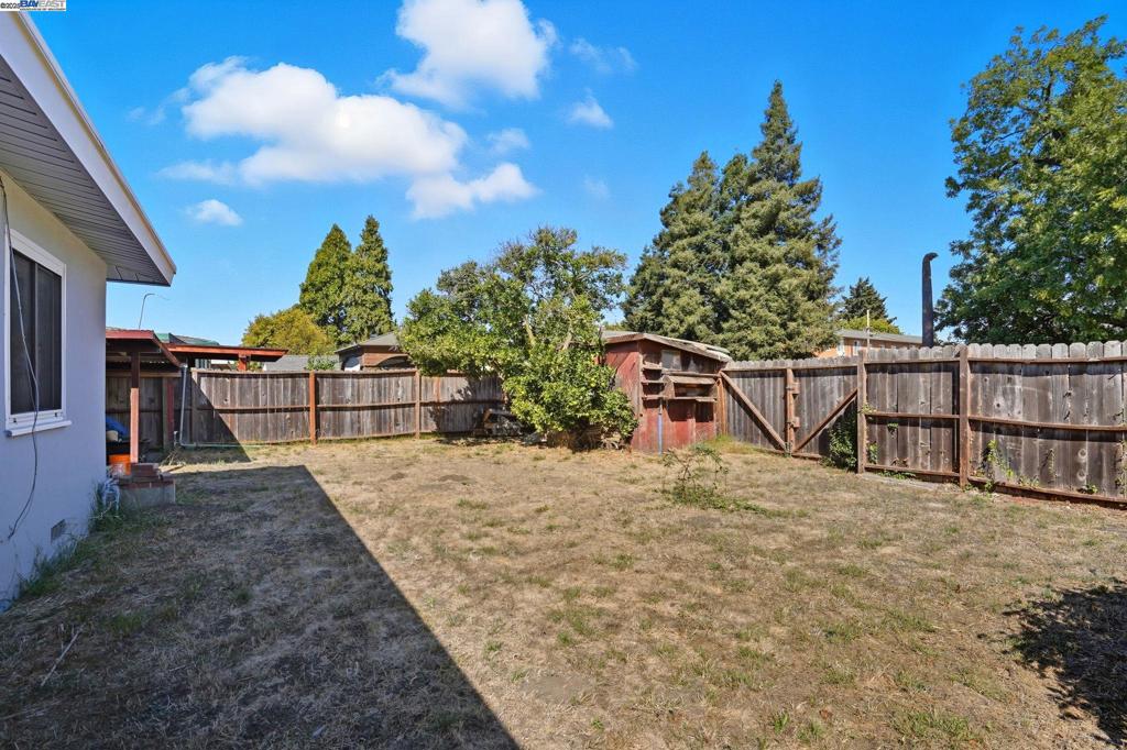 HAYWARD - Residential