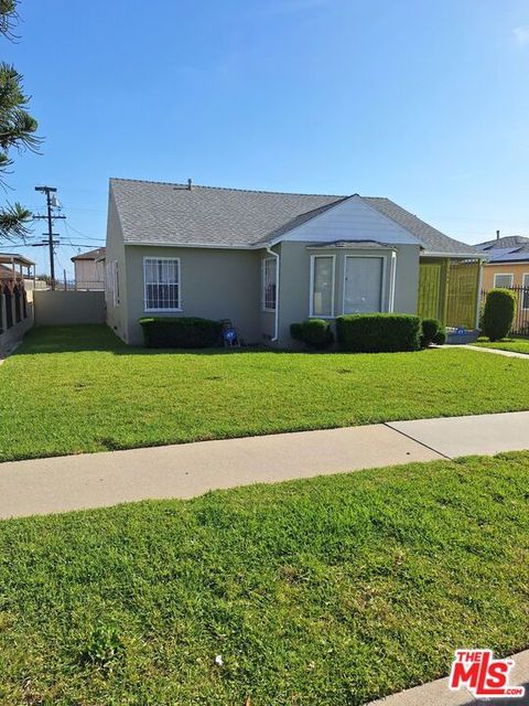Photo of 1944 W 108th Street, Los Angeles, CA 90047 (MLS # 26794971)