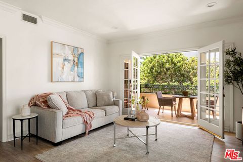 Photo of 1707 Malcolm Avenue #PH400, Los Angeles, CA 90024 (MLS # 26771677)