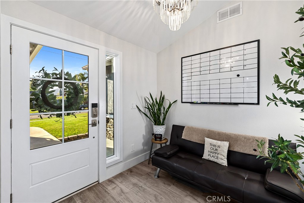 608 Thornhurst Avenue