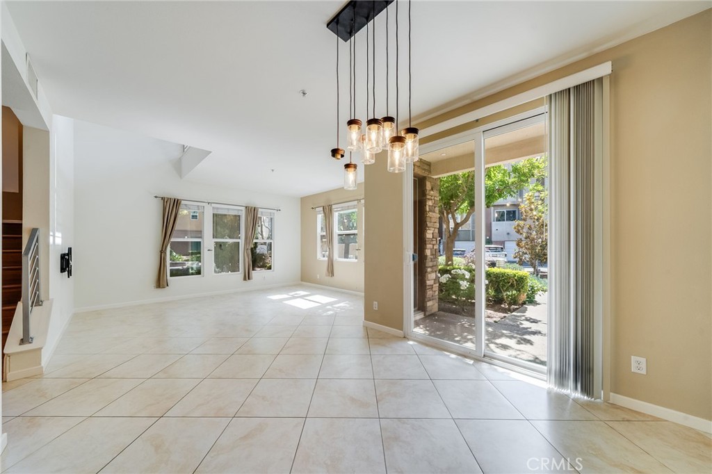 259 E Jeanette