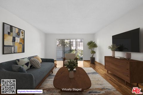 Photo of 824 S Shenandoah Street #2, Los Angeles, CA 90035 (MLS # 26804099)