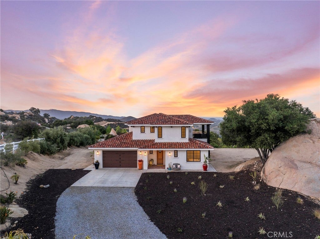 41950 Hacienda Dr