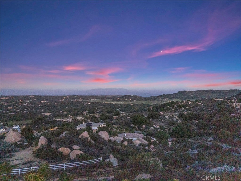 41950 Hacienda Dr