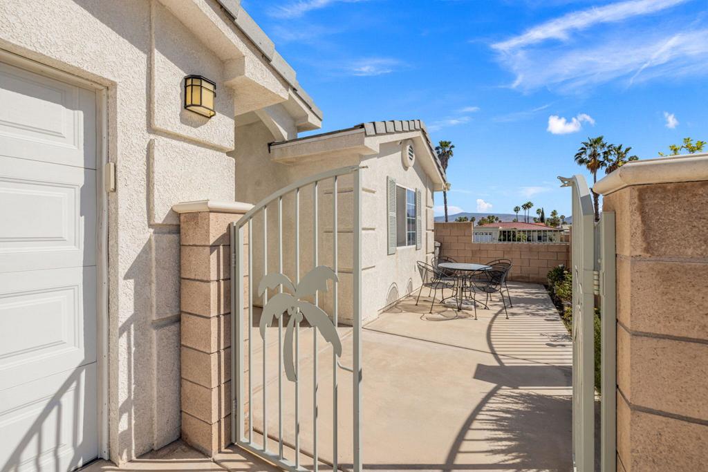 27250 Nortada Drive