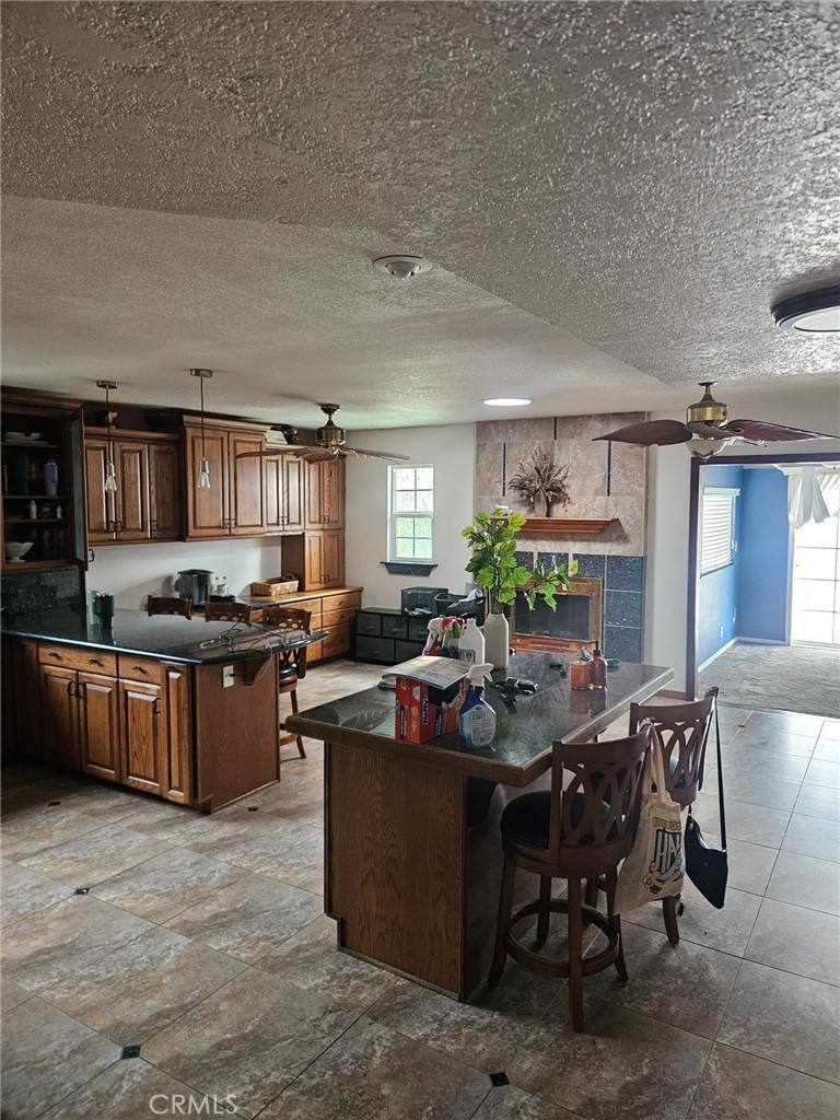 1364 El Lugar