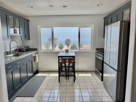 Photo of 1649 Appian Way #312, Santa Monica, CA 90401 (MLS # SR26114517)