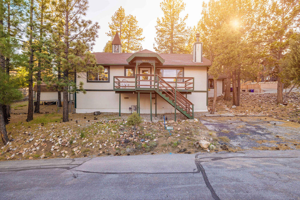 1093 Snow Ridge Road