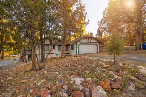 Photo of 1093 Snow Ridge Road, Big Bear, CA 92314 (MLS # 219135721PS)