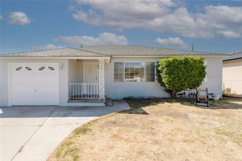 Photo of 7737 Cleon Avenue, Sun Valley, CA 91352 (MLS # SR26199904)