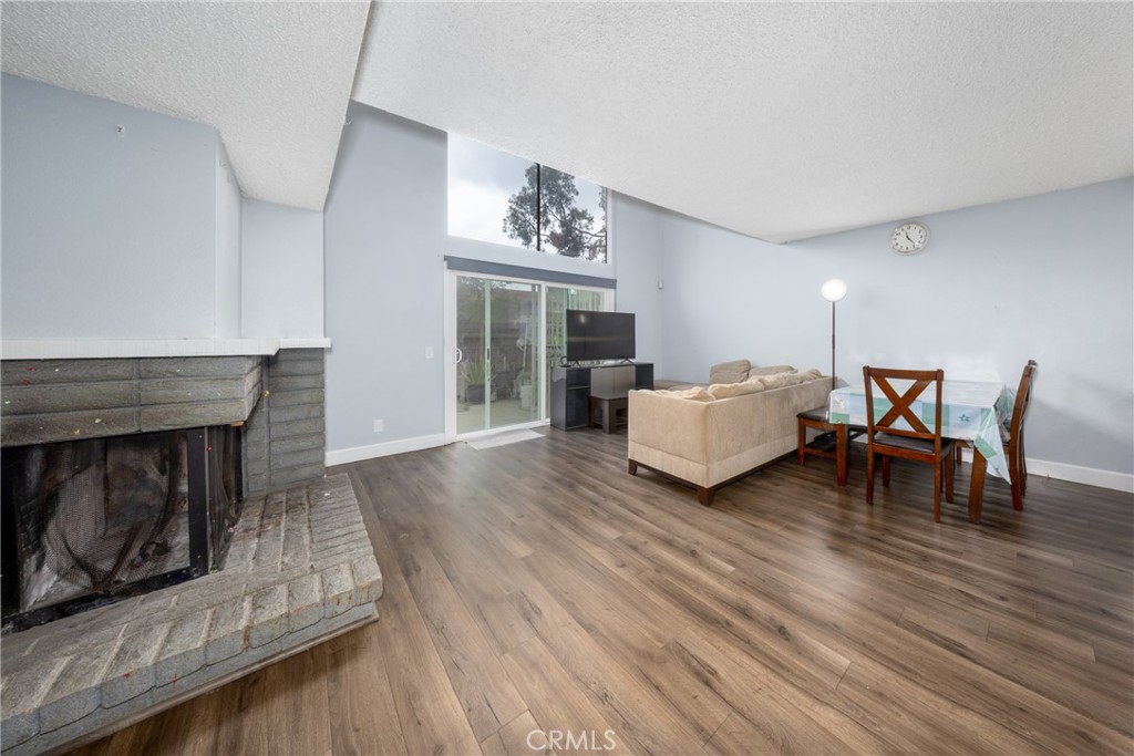 861 S Mountain