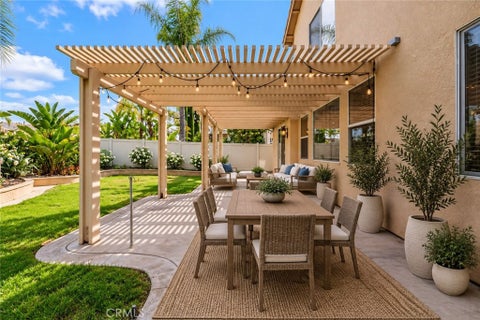 Tiny photo for 32440 Magenta Court, Temecula, CA 92592 (MLS # SW26220841)