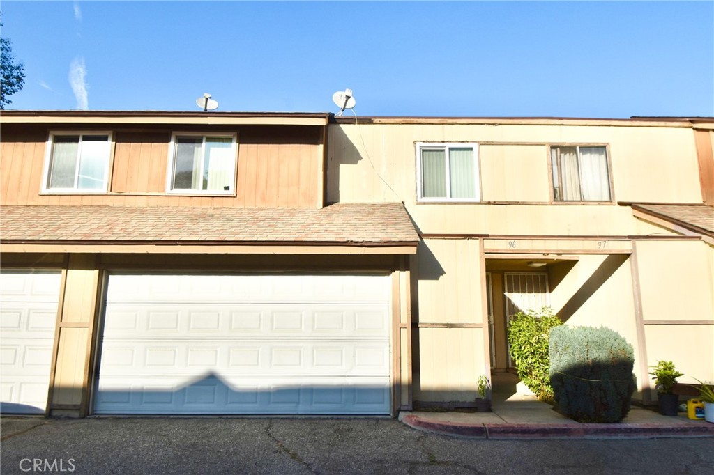 This charming two-story condo is situated in a desirable,
gated, and secure neighborhood. Conveniently located
near shopping centers, schools, and easy access to the
605 and 10 freeways. Featuring 3 spacious bedrooms, 2
full bathrooms, and a two-car garage, with a cozy
backyard. The living room boasts a fireplace, perfect for
relaxing. Enjoy the community amenities, including a
pool and spa. Move-in ready and waiting for you!