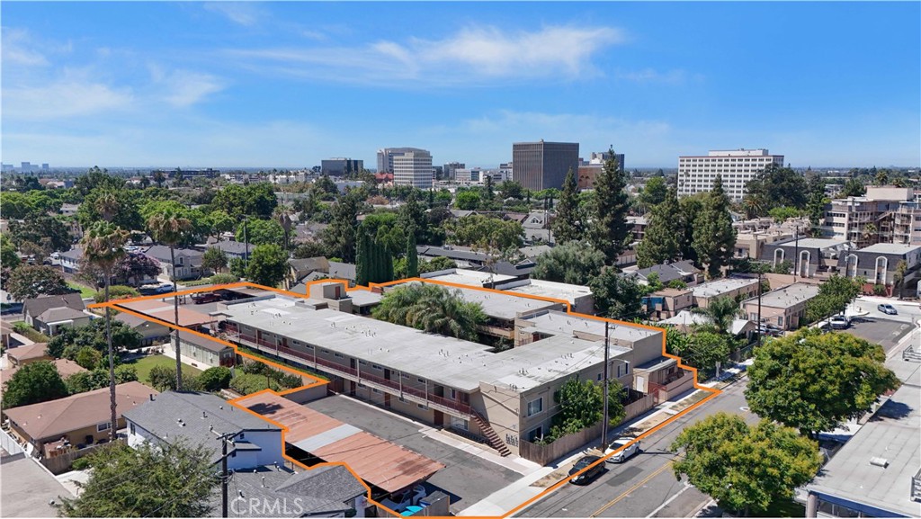 The Washington Avenue Apartments is a 30-unit apartment community located in the very desirable French Court neighborhood of Santa Ana, one
of the strongest rental markets in Southern California. The City of Santa Ana is a historic city with a vibrant downtown located in Orange County.
Built in 1964, the subject property offers a very attractive unit mix comprised of one-, two-, and three-bedroom units totaling 26,707 square feet
situated on just over one acre of land. Approximately 75% of the unit mix consists of two- and three-bedroom units. Some amenities include gated entry with a large courtyard, ample on-site parking including carports, BBQ area, patios/balconies, and an on-site laundry facility. Some recent renovations and upgrades of interiors and exterior include granite countertops, vinyl/plank flooring, new tubs and showers, new appliances, new windows and sliders, new railings, a substantial deck replacement/resurfacing, new A/C units, some new bathrooms and kitchens, and the bulk of the individual water heaters have been replaced.
This offering represents an opportunity for an investor to achieve a 6% CAP Rate and 6.33% Cash-on-Cash return, on current income, for a well-located and stable/turnkey investment property in the desirable rental market of Santa Ana, California. Additionally, The Washington Avenue
Apartments are well suited to provide investors with strong returns and value appreciation over the long-term investment horizon.