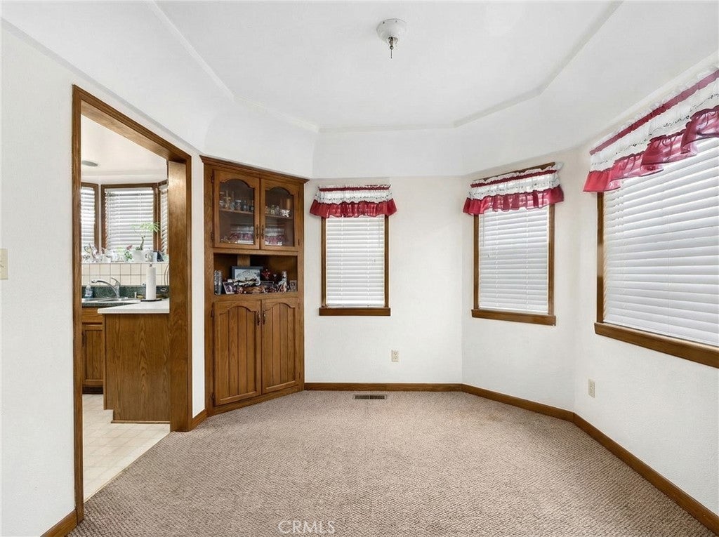 1305 S Cabrillo