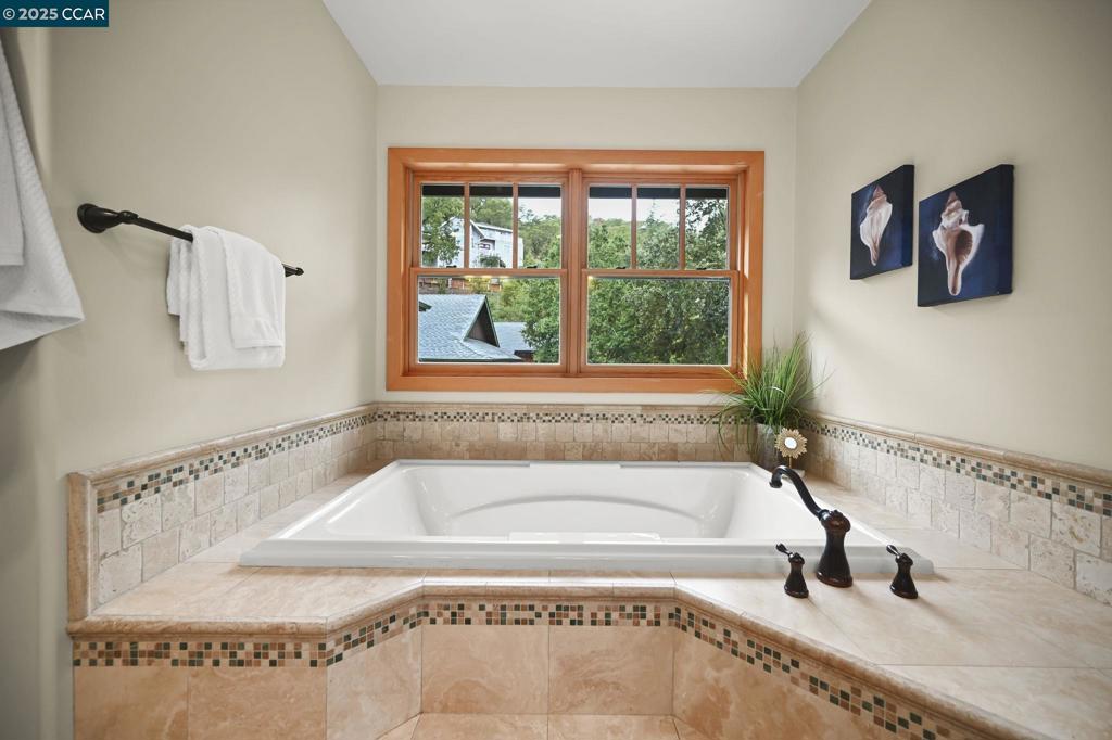 TICE VALLEY - Residential