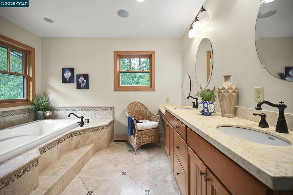 TICE VALLEY - Residential