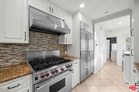 Photo of 208 S Rodeo Drive, Beverly Hills, CA 90212 (MLS # 26643401)