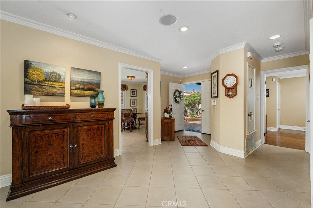 6402 Sealpoint Court