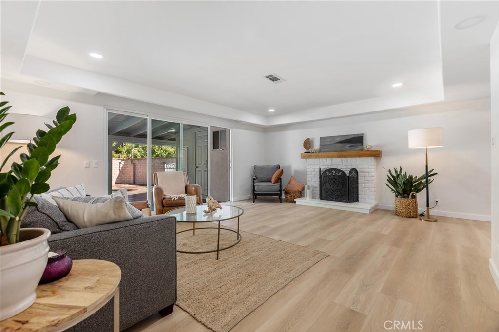 17151 & 17149 W Lassen Street