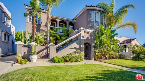 Photo of 1306 S Longwood Avenue, Los Angeles, CA 90019 (MLS # 26643569)