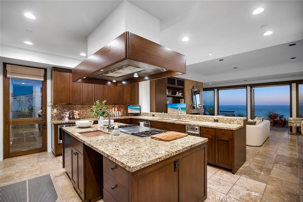 523 Emerald Bay