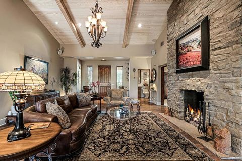 Tiny photo for 358 Villaggio E, Palm Springs, CA 92262 (MLS # 219141811PS)