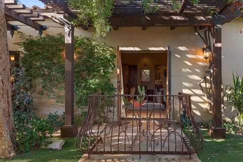 Tiny photo for 358 Villaggio E, Palm Springs, CA 92262 (MLS # 219141811PS)