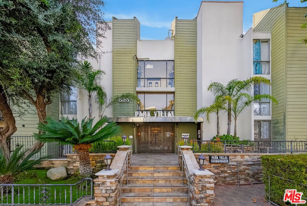 Photo of 525 S Ardmore Avenue #351, Los Angeles, CA 90020 (MLS # 26656939)