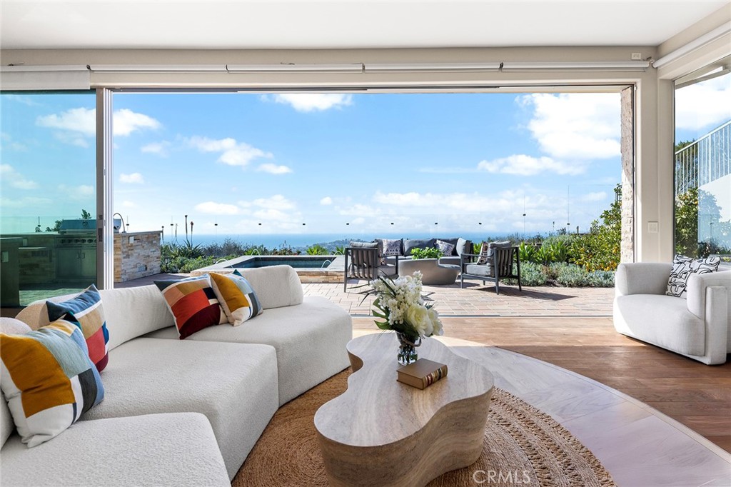 3355 Alta Laguna Boulevard