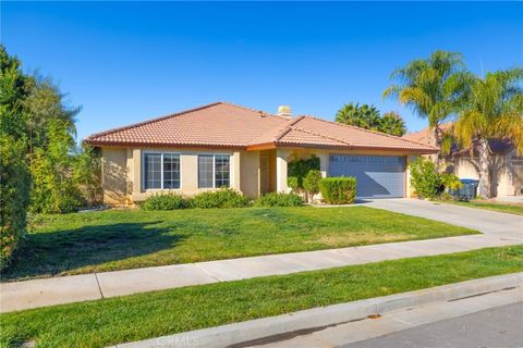 Photo of 833 Empressa Court, Hemet, CA 92543 (MLS # SW25277687)