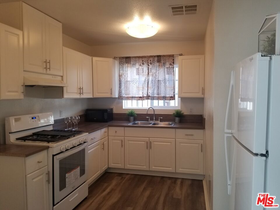 1716 W 45th Street