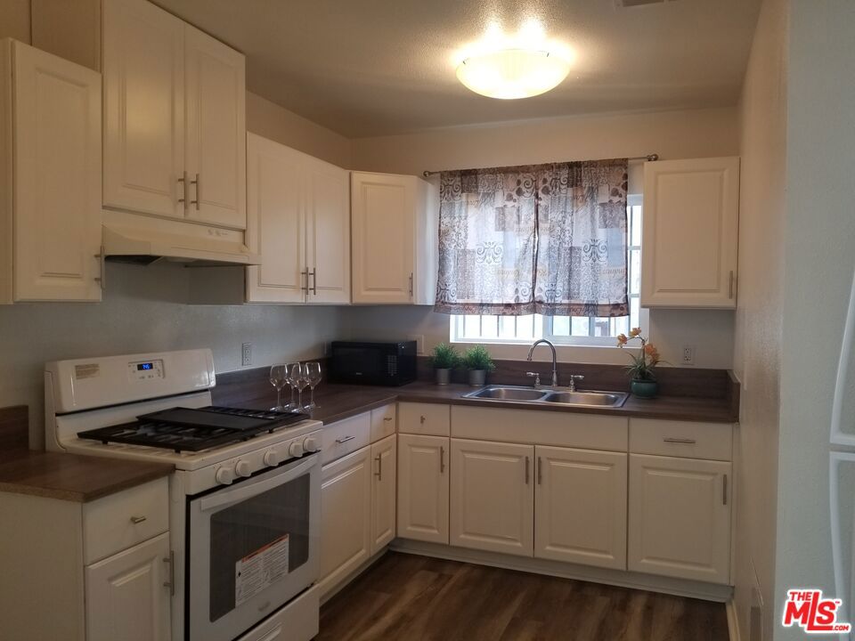 1716 W 45th Street