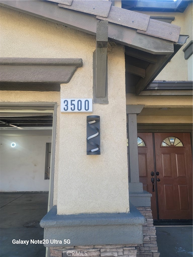 3500 Desert Oak