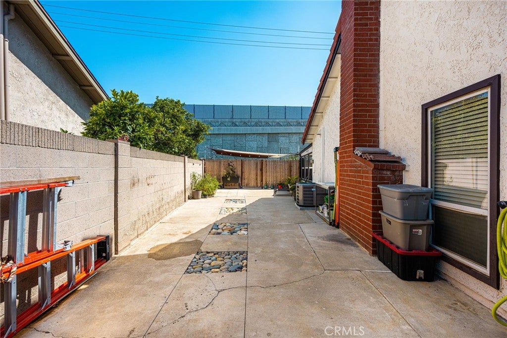 10352 La Despensa Avenue, Fountain Valley CA 92708 - Photo 22