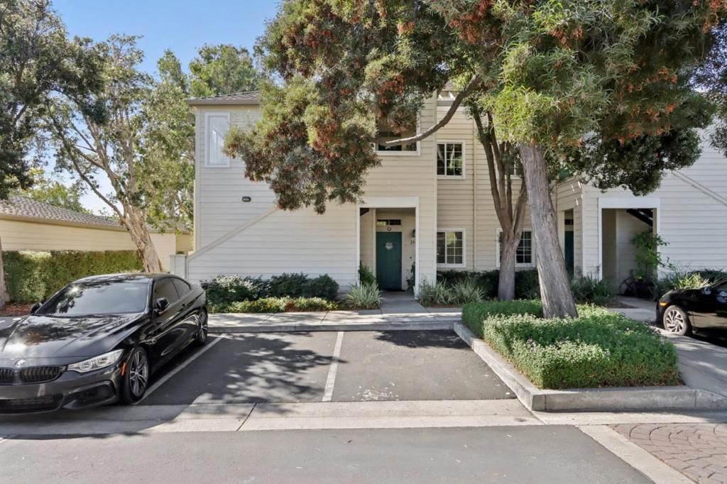 Photo of 2508 Hastings Shore Lane, Redwood City, CA 94065 (MLS # ML82025423)