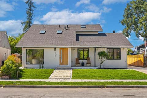 Photo of 2442 Hampton Avenue, Redwood City, CA 94061 (MLS # ML82052138)