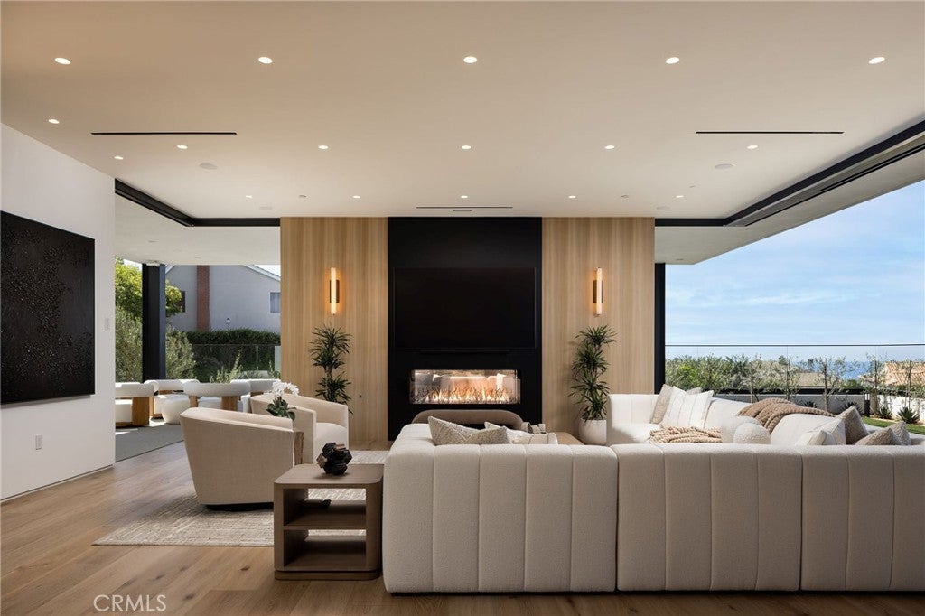53 Montecito Drive, Corona Del Mar CA 92625 - Photo 20