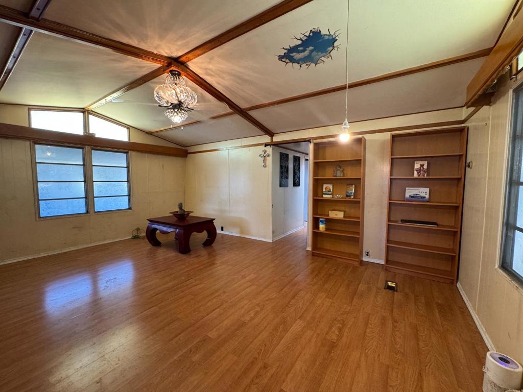 2135 Little Orchard 61
