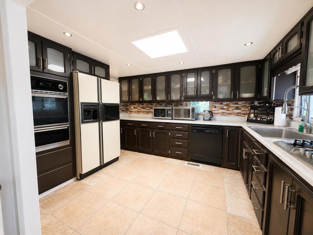 2135 Little Orchard 61