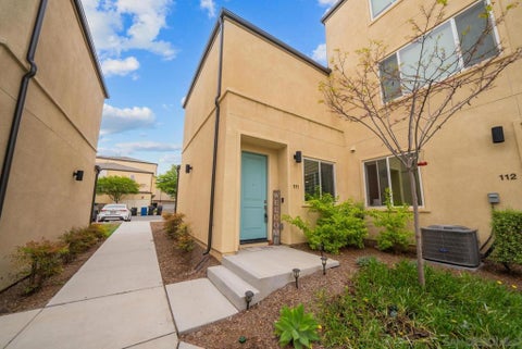 Property photo of 5223 Surfwalk 111, San Diego, CA 92154