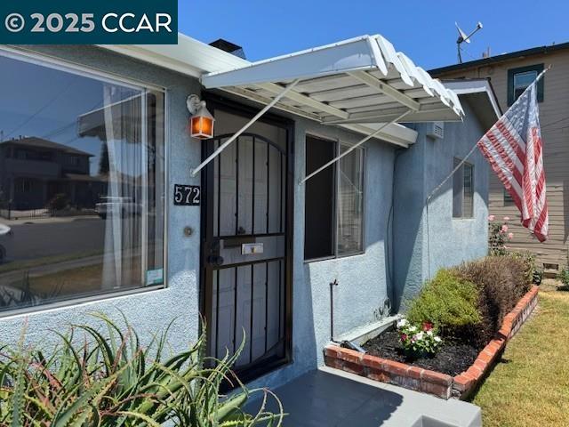 572 Meek Avenue