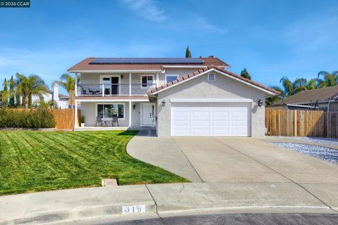 Photo of 319 Flagstone Ct Ct, Vacaville, CA 95687 (MLS # 41126917)